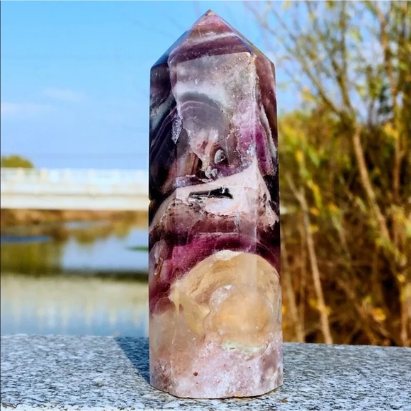 Rare Color natural fluorite gemstone tower - Picture 2 of 7